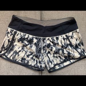 Lululemon Run Times Short - 4” - marble - 8